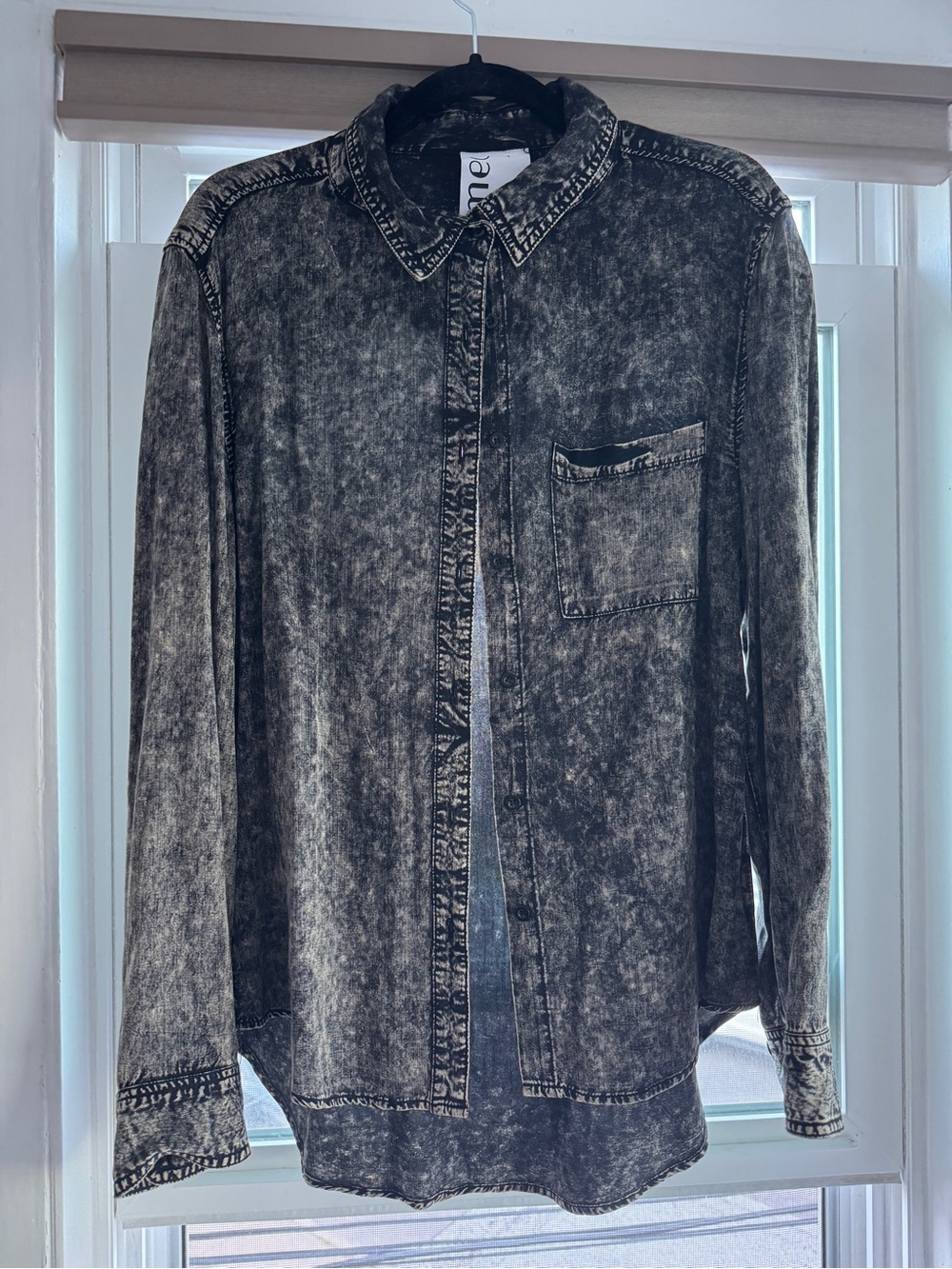 Women’s Acid-washed Button-Up Shirt